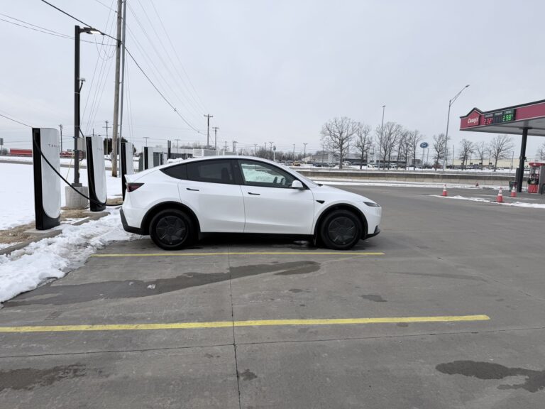 Tesla repart en Europe : +52 % en France, mais les marchés boursiers ne croient pas à ce rebond