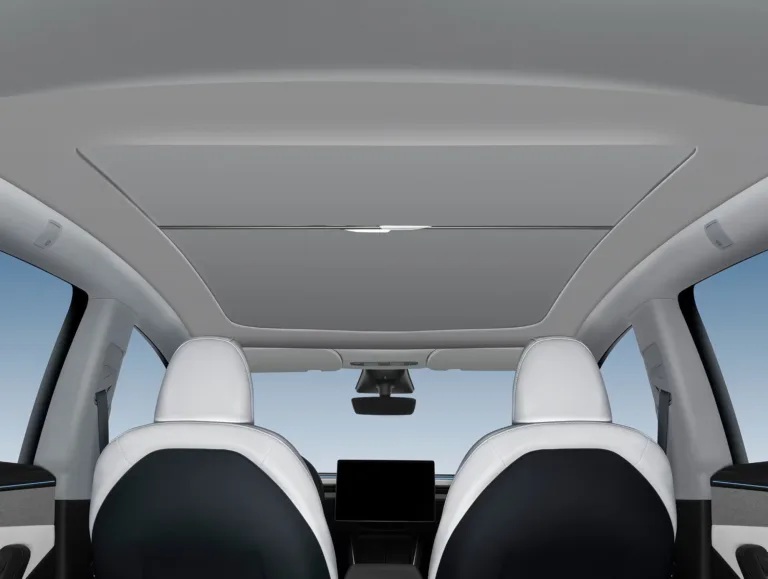 Tesla Chine lance son premier store-banne rétractable officiel pour Model Y — et si la marque réinventait l&rsquo;accessoire Tesla ?