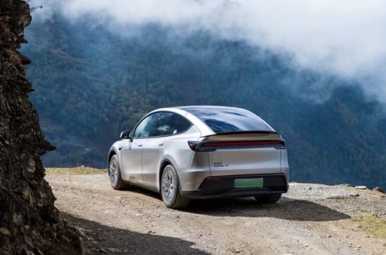 Tesla Model Y L : lancement imminent aux États-Unis le 2 juillet, premières livraisons en Israël — et la France dans tout ça ?