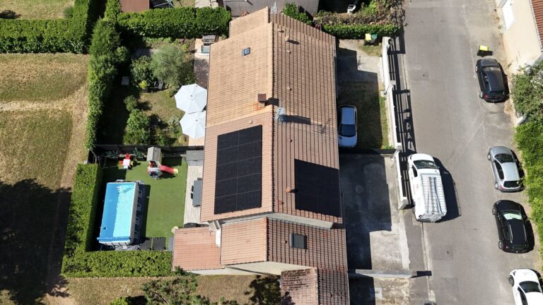 Rénover une centrale solaire de 15 ans : un chantier, beaucoup de questions
