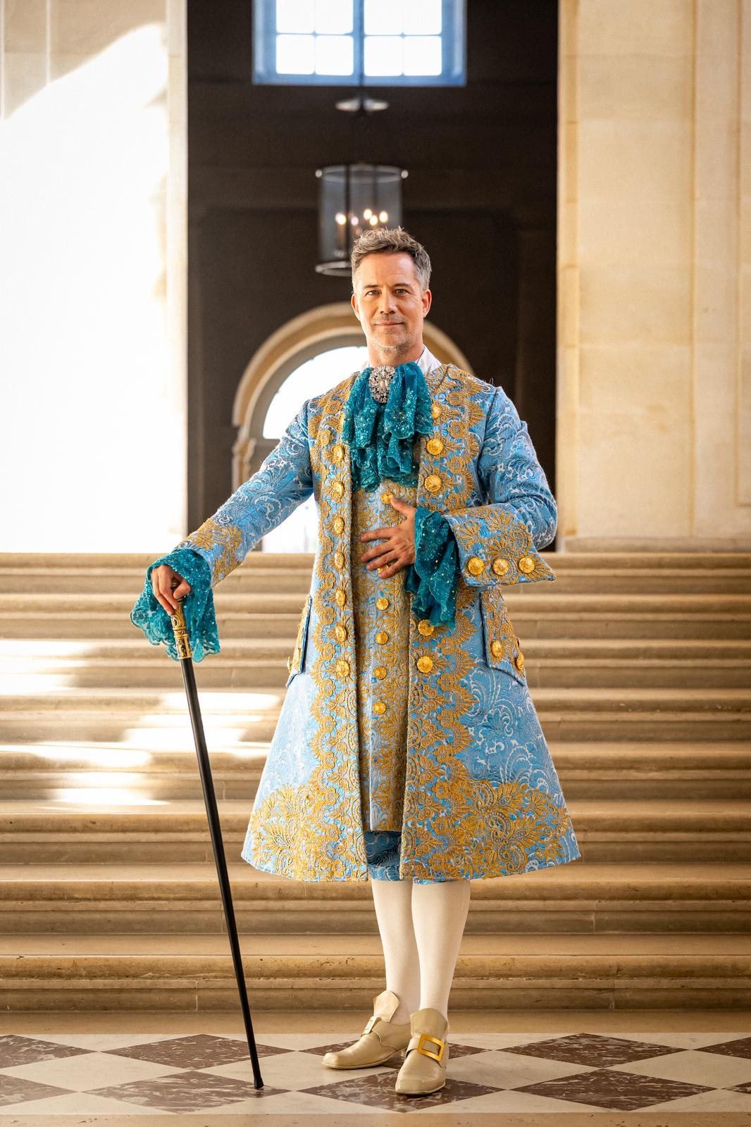 Emmanuel Moire en costume de Louis XIV