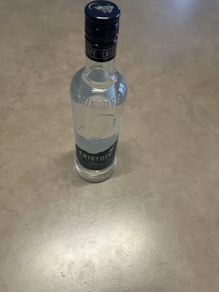 Bouteille de vodka Eristoff Original