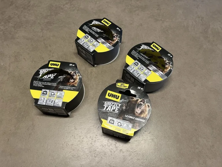 Quatre rouleaux de UHU Grizzly Tape