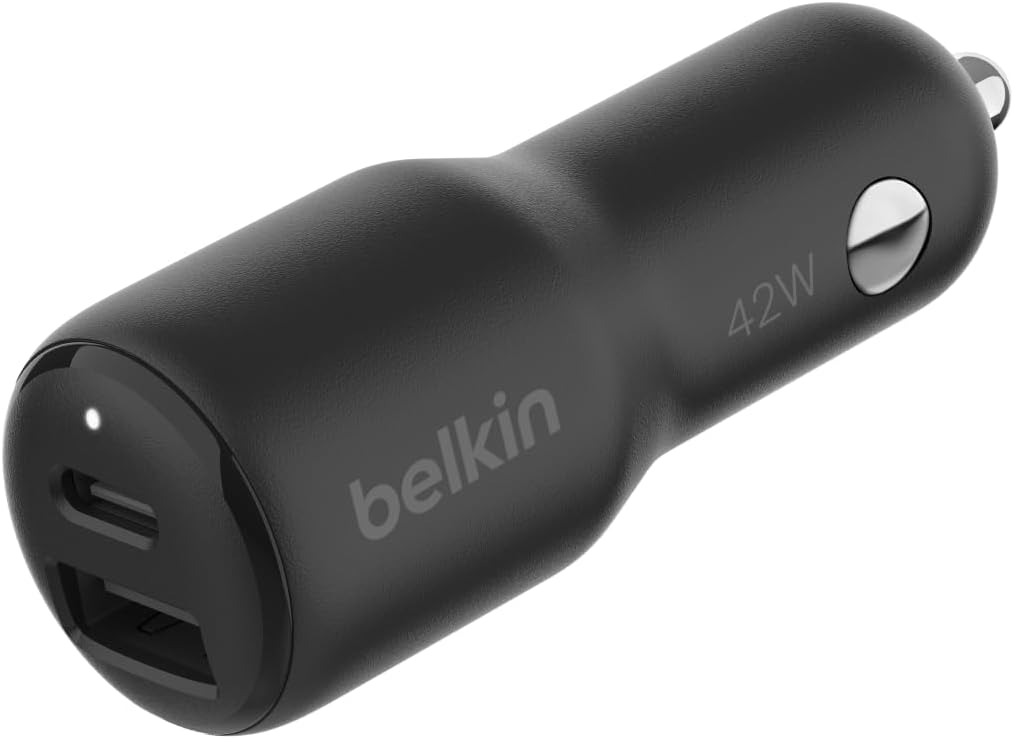 Le chargeur de voiture Belkin BoostCharge double port 42 W, USB-C et USB-A