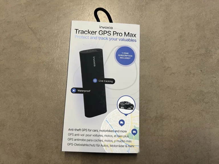 La boîte du traceur GPS Invoxia Tracker GPS Pro Max reçue à la rédaction