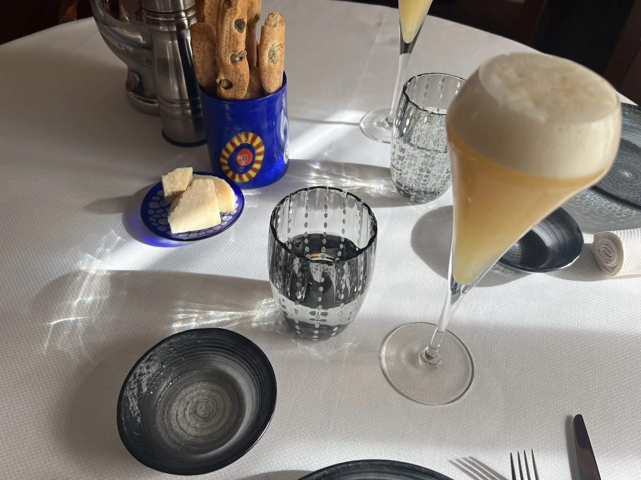 Un cocktail pétillant servi au Mori Venice Bar
