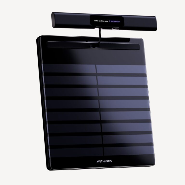 La balance Withings BodyScan 2 noire, poignée relevée