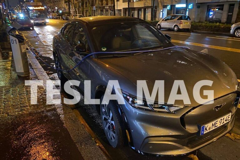 Ford-Mustang-Mach-E8