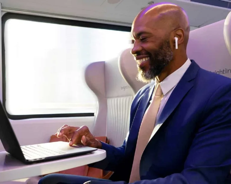 Brightline Becomes First Passenger Rail Service with SpaceX Starlink