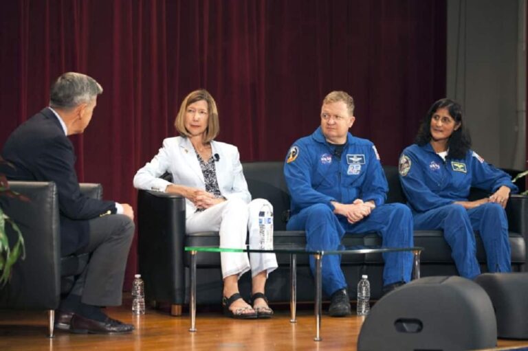 SpaceX Hires Former NASA Human Spaceflight Chief
