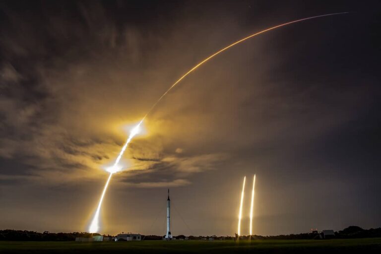 Powerful SpaceX Falcon Heavy Launches Huge Satellite in 250th Successful Mission