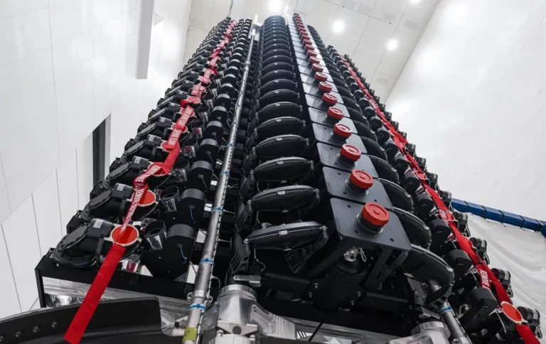SpaceX Starts to Use Gen 2 Starlink Constellation to Beam Internet Data