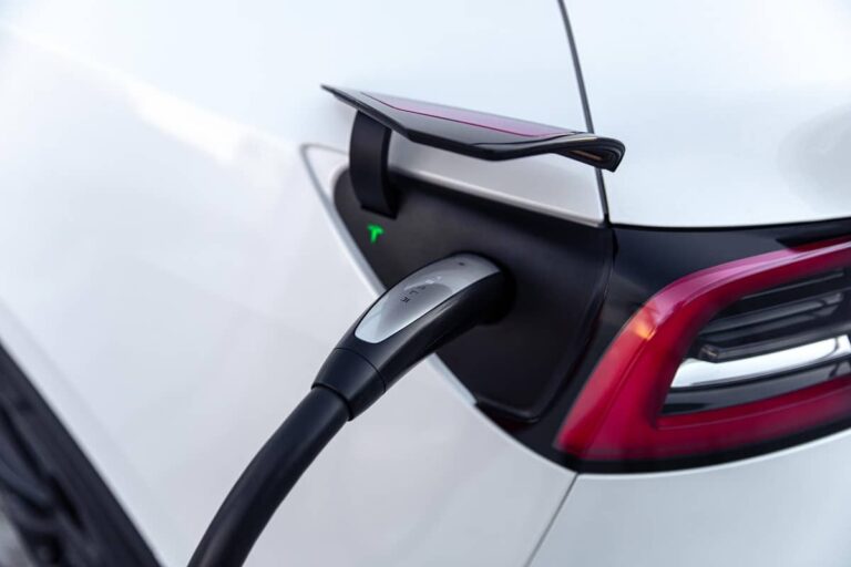 Honda & Acura Adopted Tesla NACS Charging Port