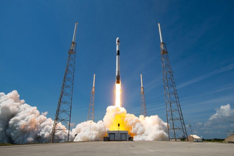 SpaceX & Telesat Announce 14-Launch Agreement