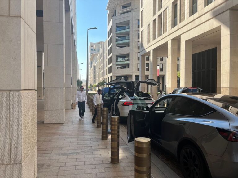 Images from the inauguration of the first Tesla Store in Doha