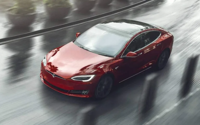 tesla model S plaid