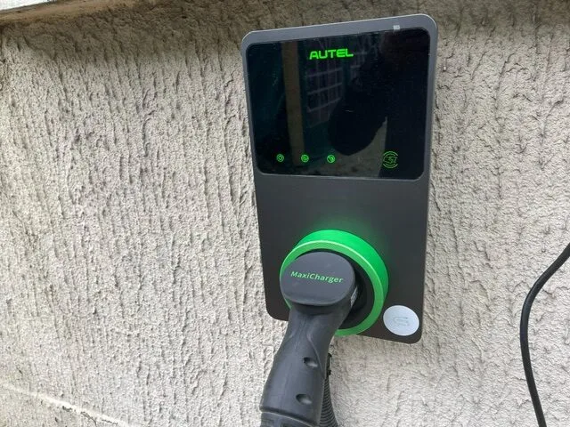 A charging station installation at the best price in Ile de France