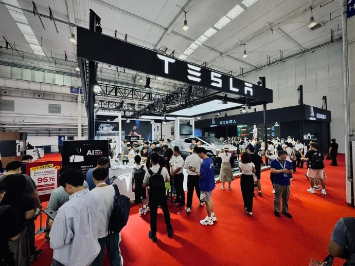 Tesla Unveils Humanoid Robot Optimus at Beijing’s 2024 World Robot Congress