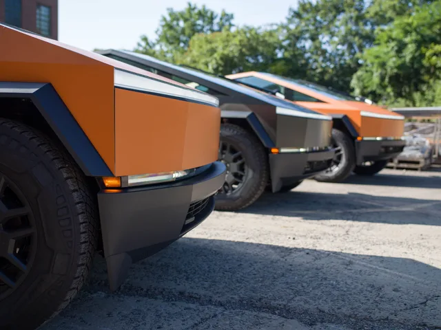 Tesla Rolls Out Full Self-Driving to Cybertrucks
