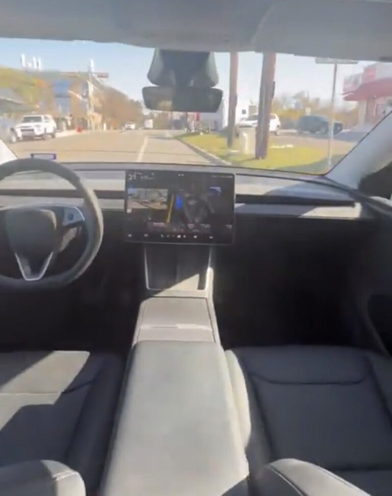 Elon Musk’s Bold Move: Testing Robotaxi Without Safety Monitors in Austin