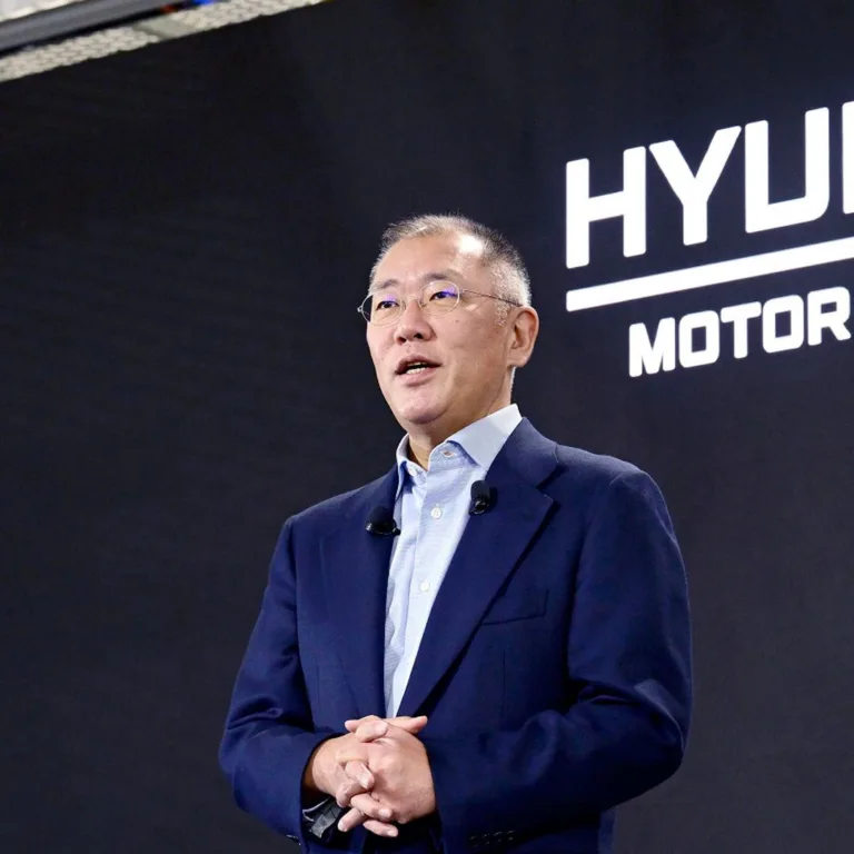 Hyundai Chairman Admits Autonomous Driving Lags Tesla, Prioritizes Safety Over Speed